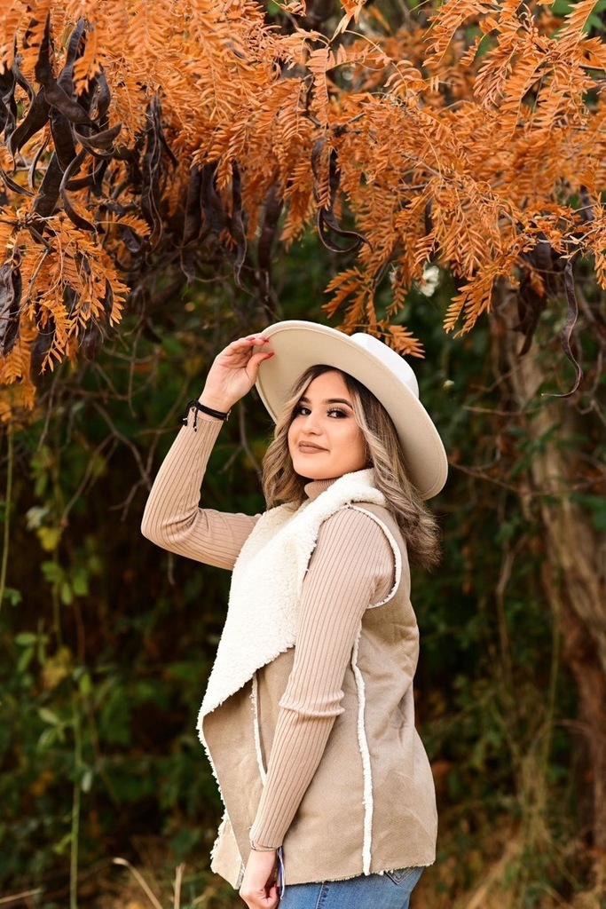 Berenice Ayala senior photo.