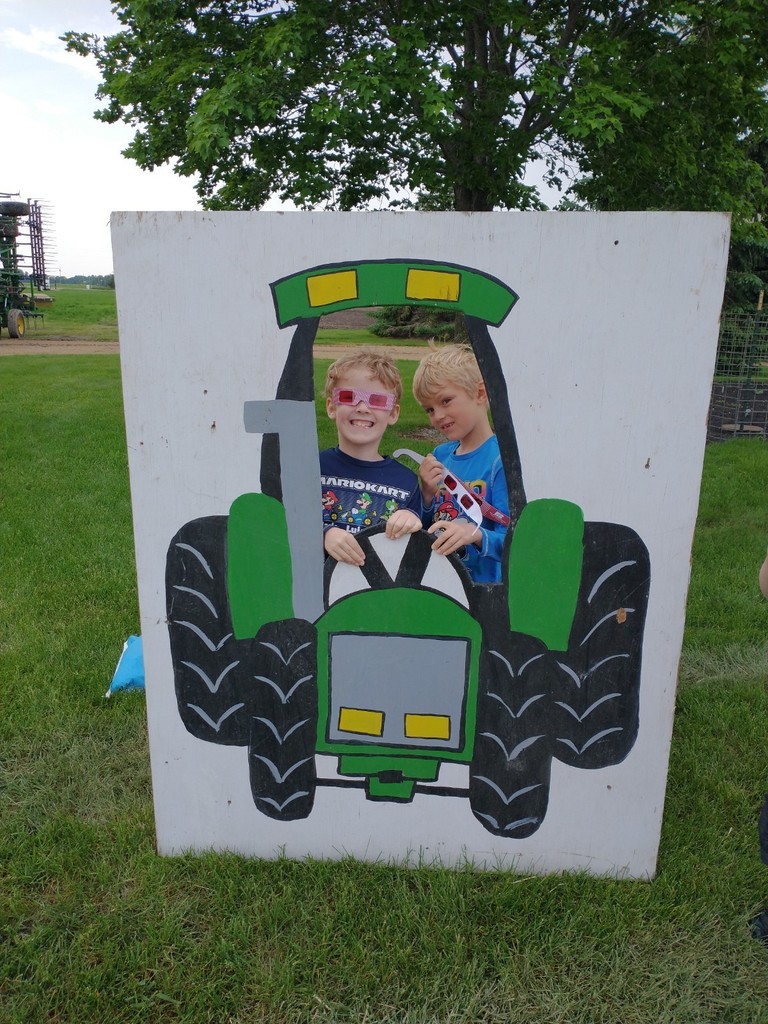 During Experience Week, we had fun visiting one of our MNCS community member's farm!