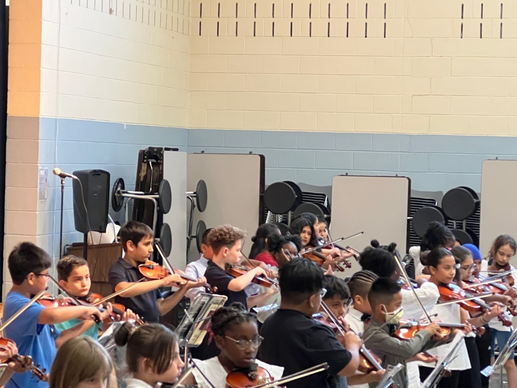 Fourth Grade had their Spring Concert! The Band, Strings, and the Chorus performed many amazing songs. Congrats to a wonderful show!