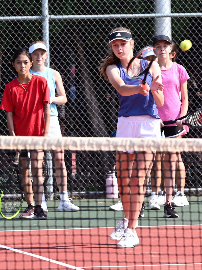 girl s forehand