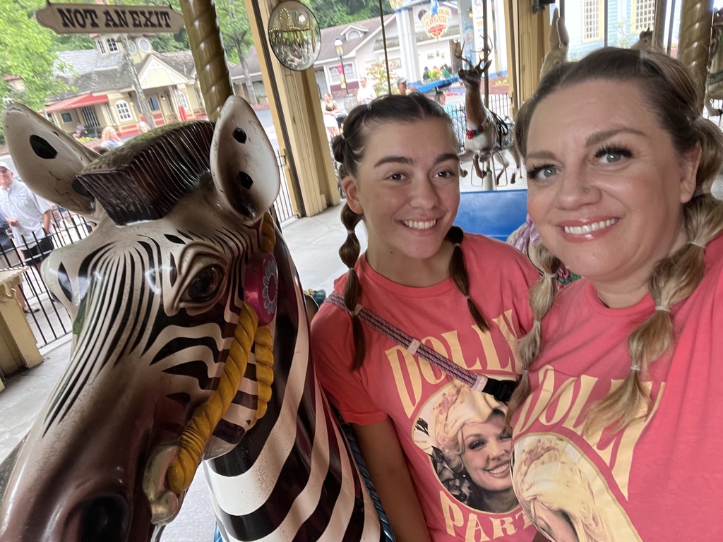 Mom and daughter in Dollywood!