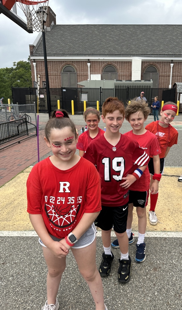 fifth grade students on the red team during field day