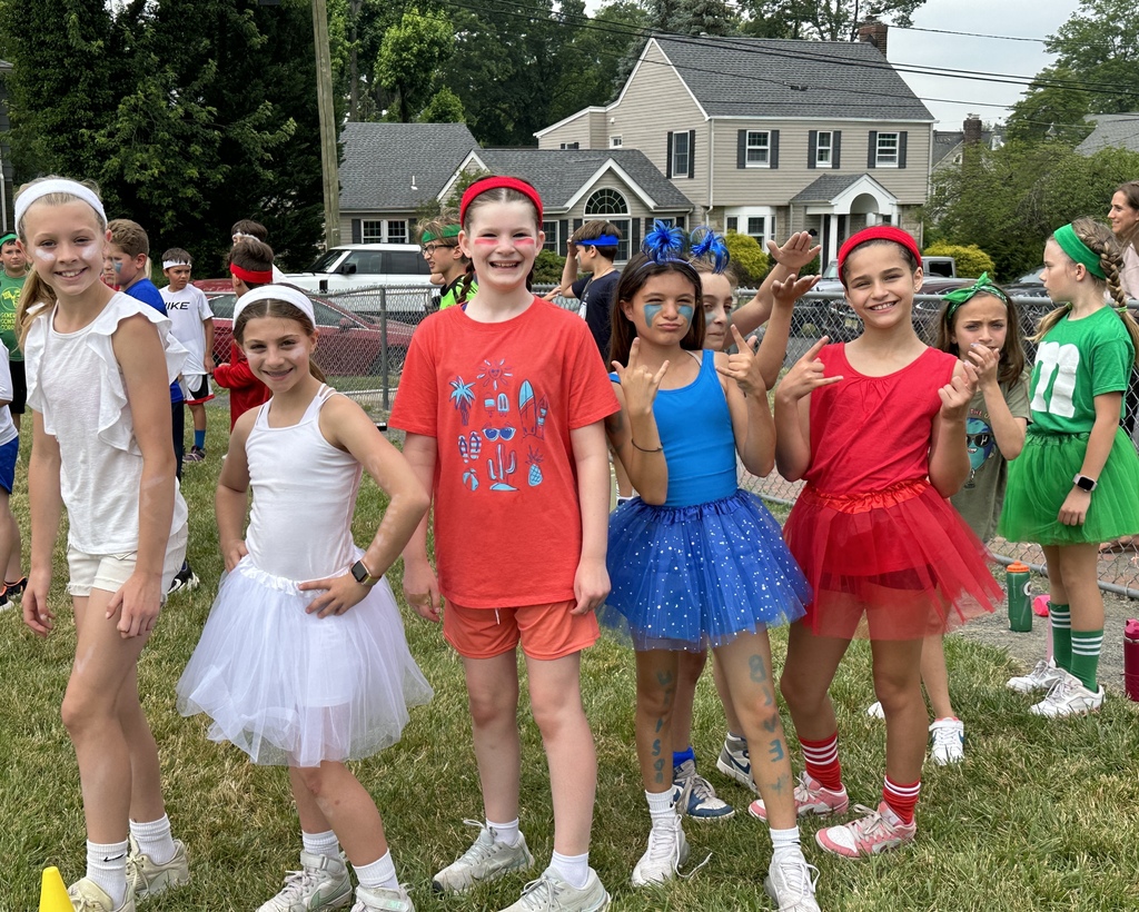 fifth grade students during field day