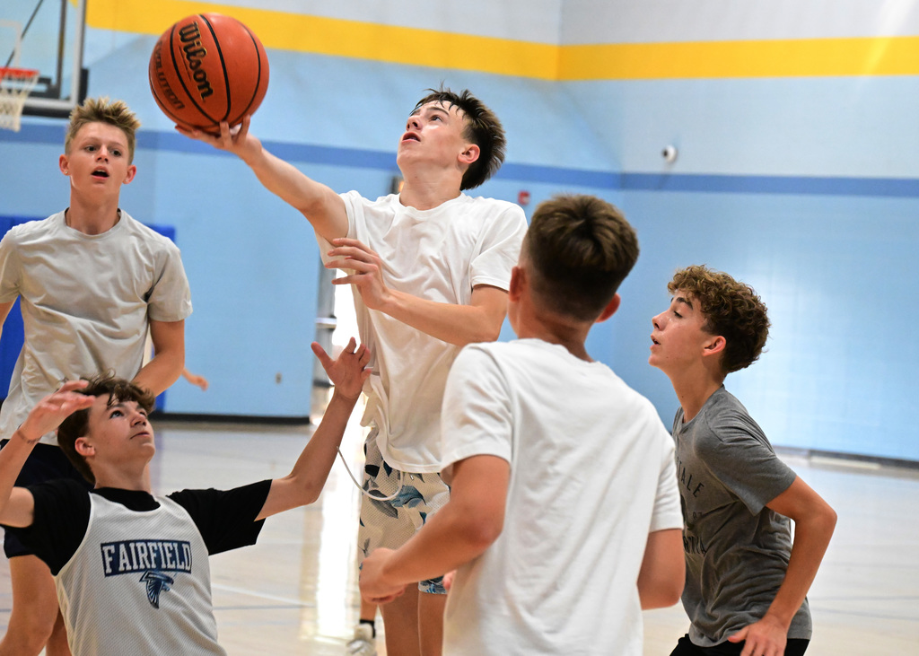 Boys basketball camp