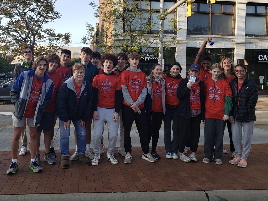 Key Club volunteers at the Cleveland Marathon water station