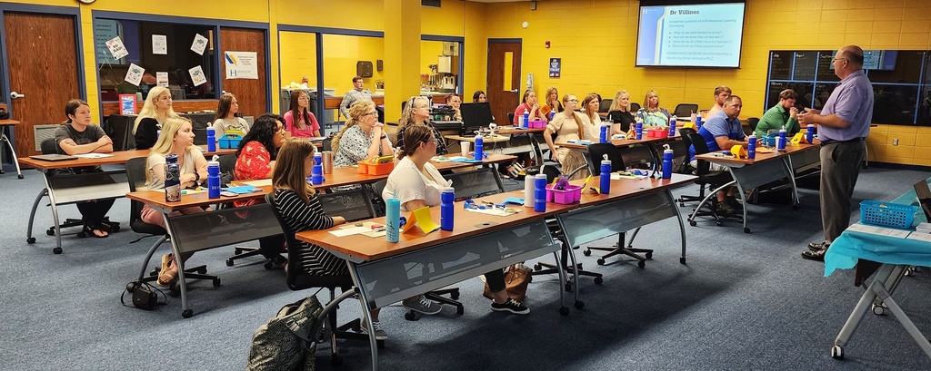 new faculty in 1st day training