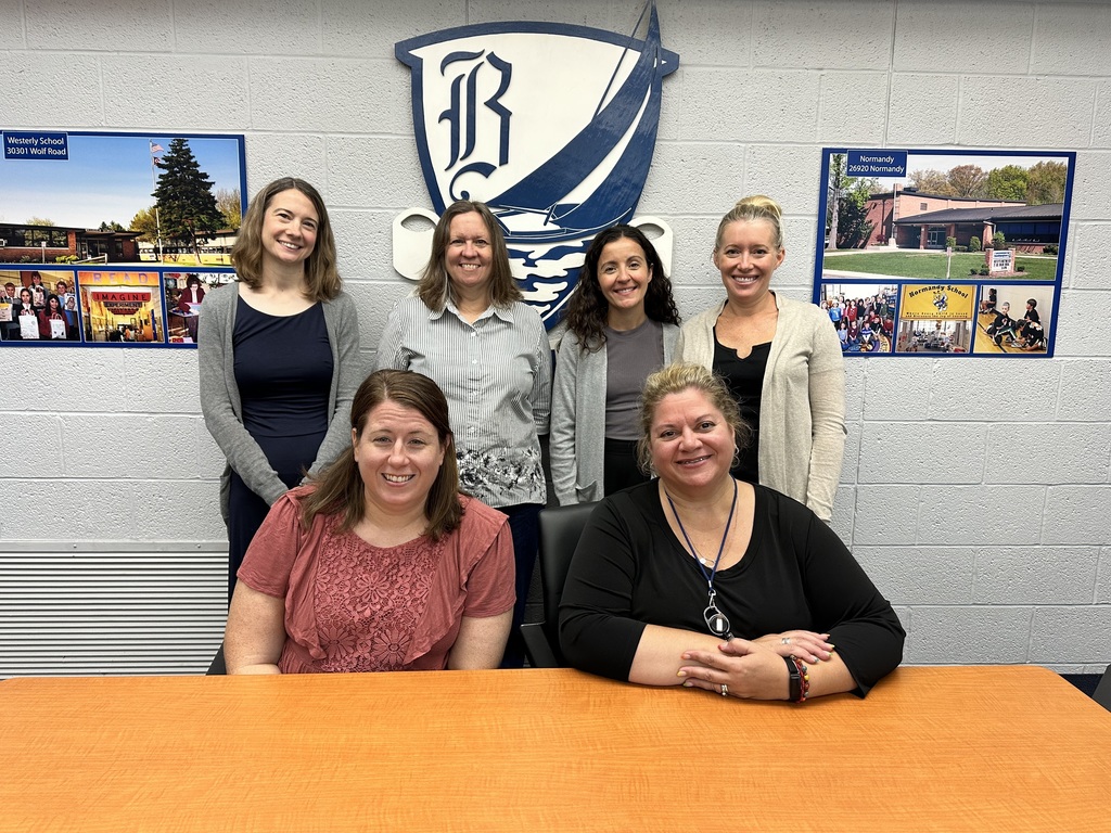 Non-teaching new staffers photo