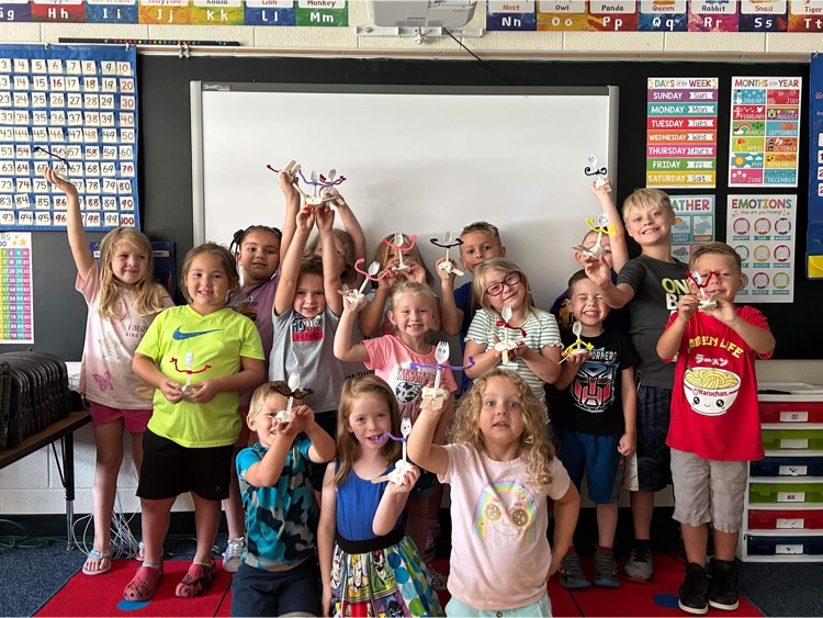 We went over emotions and friendship by making our own friend forky!  🔴🔵  #HESRedHawks #USD415 #RedHawkReady #Hiawathaks #HiawathaKansas #VisitHiawatha 🔴🔵