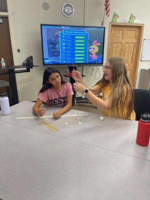 Students enjoy teambuilding activities during 8th grade Intro. to Business with Mrs. Lindstrom. #HMSRedHawks 
