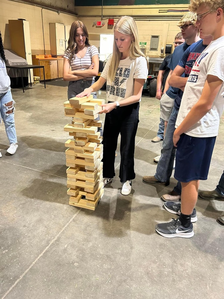 2023-2024 has begun! Giant Jenga with teamwork, leadership, communication and engineering on the first day of Agriscience. We’ve found our “circle” And it’s gonna be a great year Greenhands.