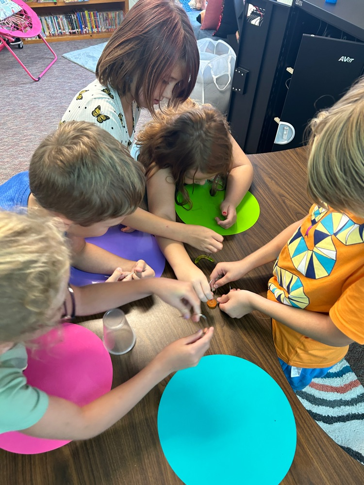 Miss Hollar’s 3rd grade did a team building activity called “Save Fred”. They had to get the gummy worm from the top of the cup to inside the lifesaver only using paper clips. They had so much fun and there was a lot of giggles! #HESRedHawks