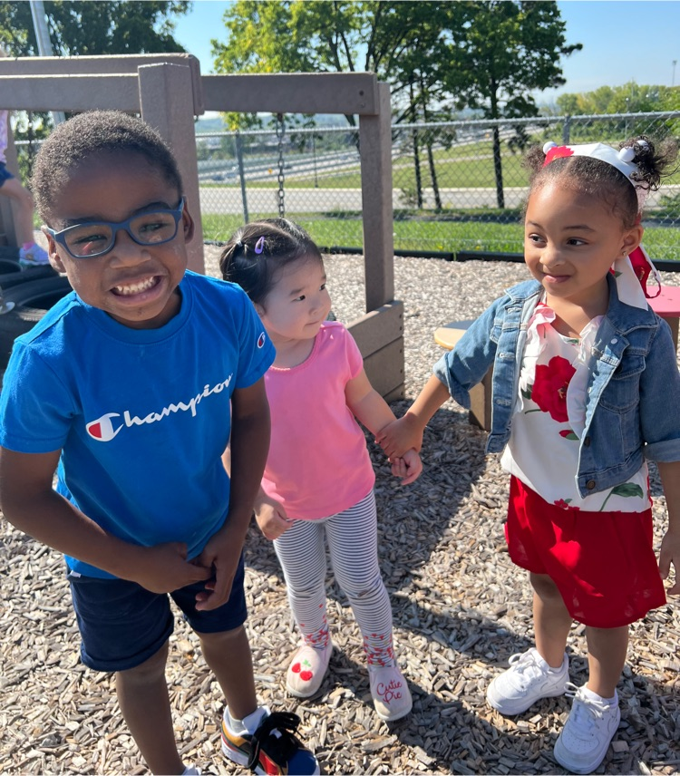 Ms Brynn and Ms Karen’s class on play ground 