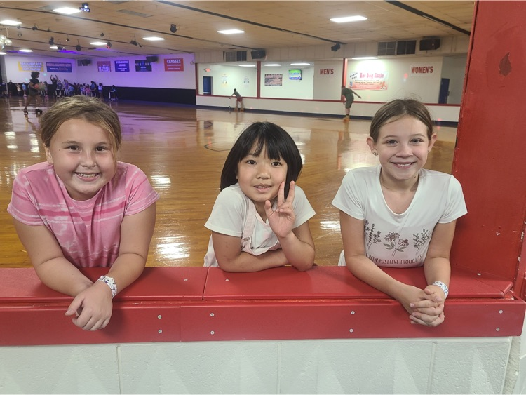 Douglas students at Skate City 