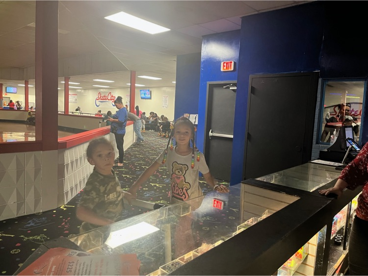 Douglas students at Skate City 