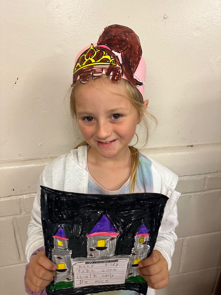 child wearing crown