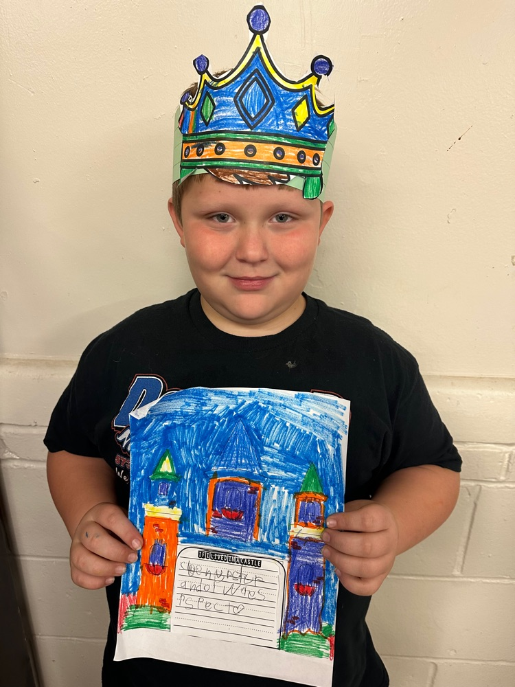 child wearing crown
