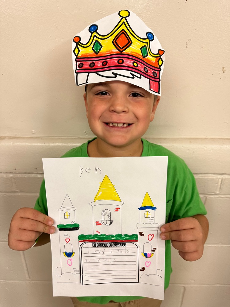child wearing crown