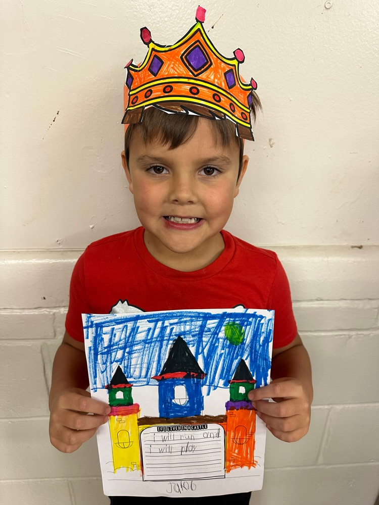 child wearing crown
