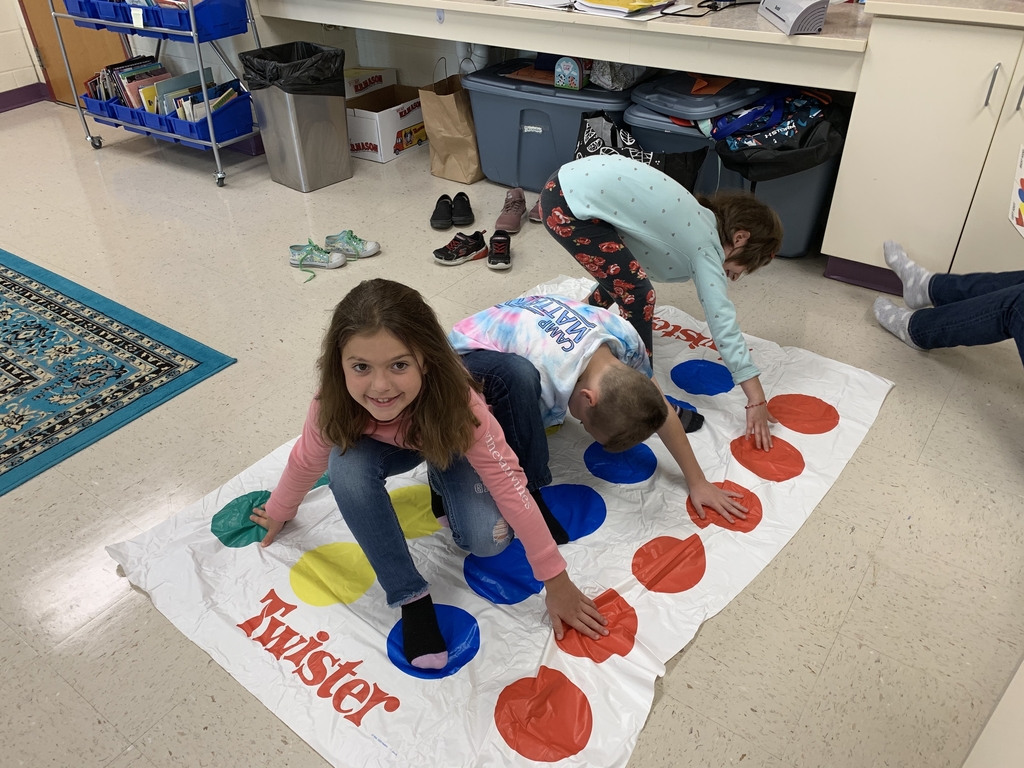 Kids playing Twister