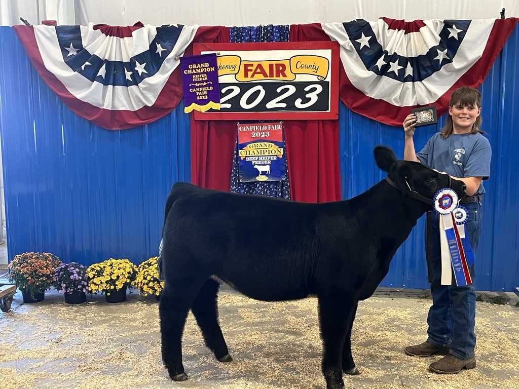 Congratulations to Cord Leonard for being awarded Grand Champion Beef Heifer Feeder at the Canfield Fair! He was also 2nd in his showmanship class! for