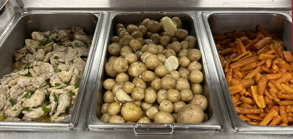 photo of lemon chicken, white potatoes and carrots