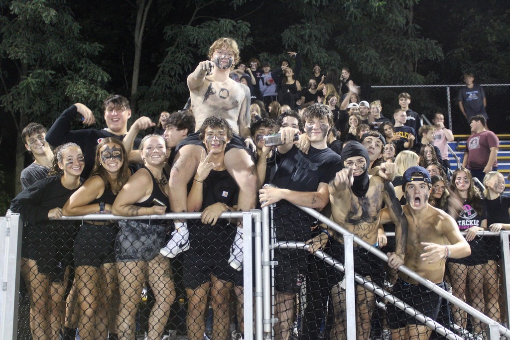 Cheering the Lancers on to victory!