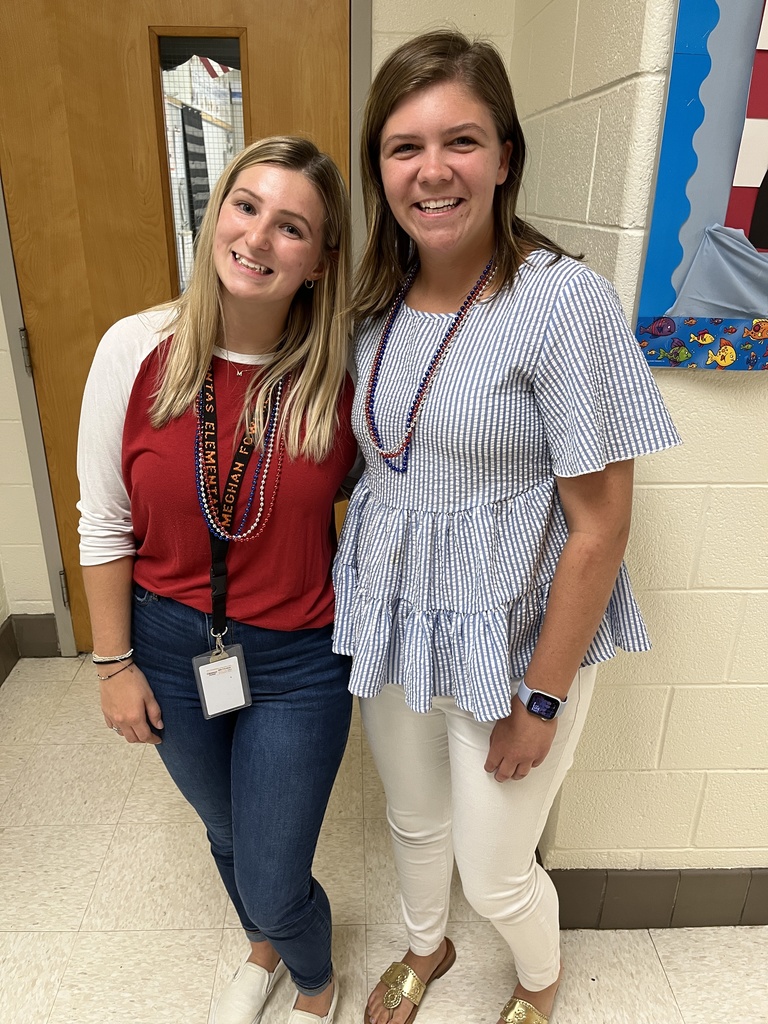 PCPS  elementary schools invited students and staff to wear red, white and blue in honor of Patriot Day. 