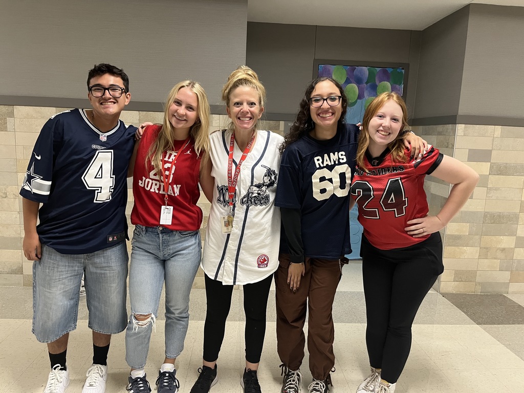 Tyler Legacy students and staff in jerseys for jersey day