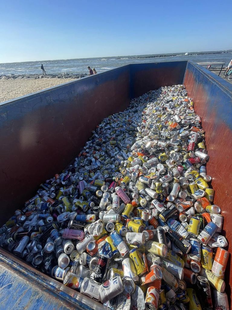 recycling-cans