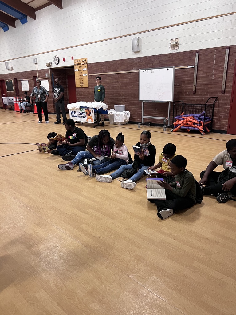 Glen Lea students begin reading their books