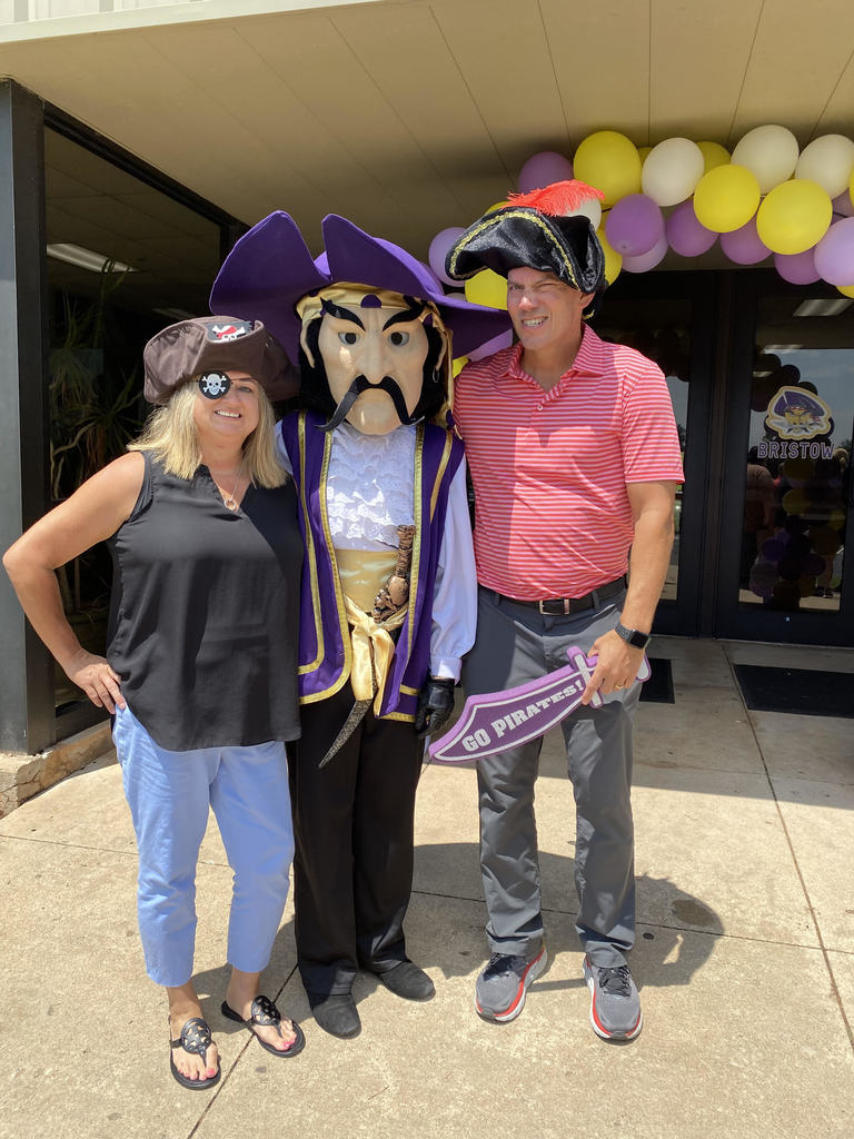 Pirate Pete, Beaty, Acord