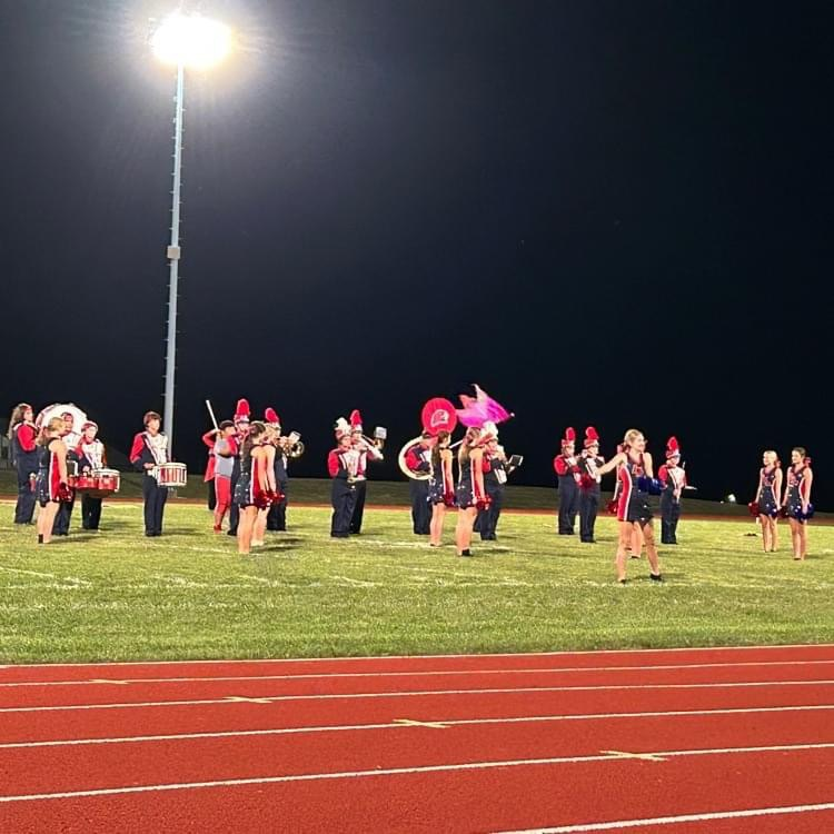 Band & dance from tonight's football game.  🔴🔵  #HHSRedHawks #USD415 #RedHawkReady #Hiawathaks #HiawathaKansas #VisitHiawatha 🔴🔵 