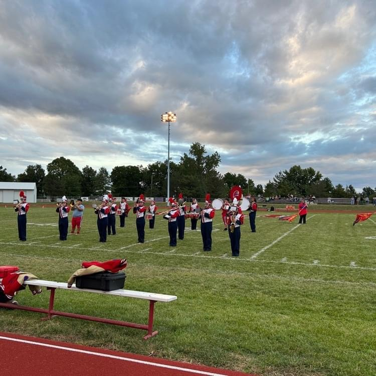 Band & dance from tonight's football game.  🔴🔵  #HHSRedHawks #USD415 #RedHawkReady #Hiawathaks #HiawathaKansas #VisitHiawatha 🔴🔵 