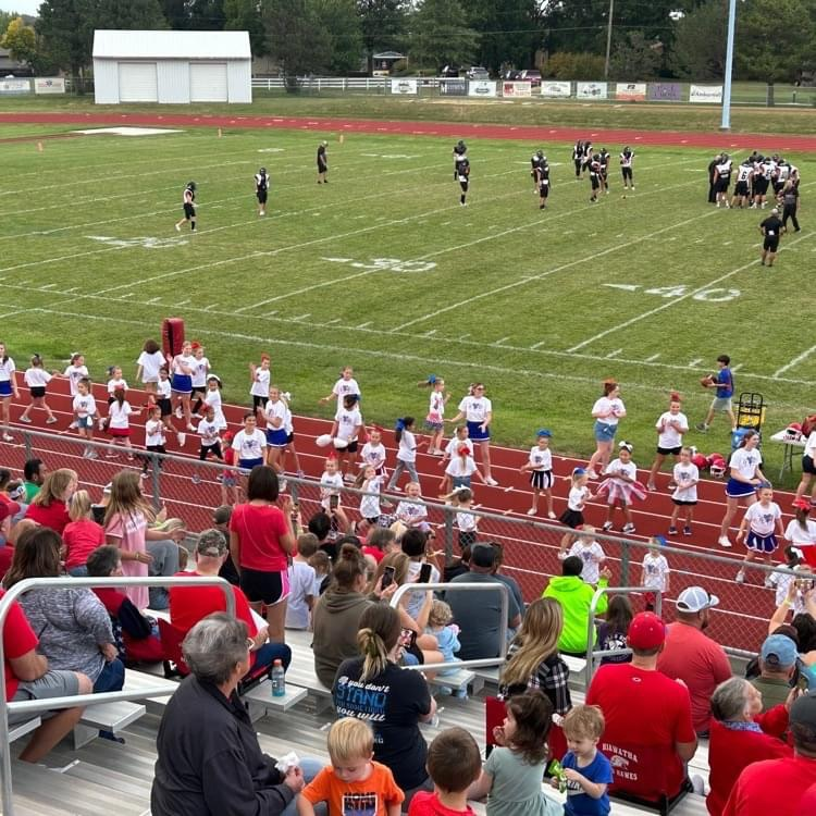 Kiddie Cheer Clinic! ❤️📣💙  🔴🔵  #HHSRedHawks #USD415 #RedHawkReady #Hiawathaks #HiawathaKansas #VisitHiawatha 🔴🔵 