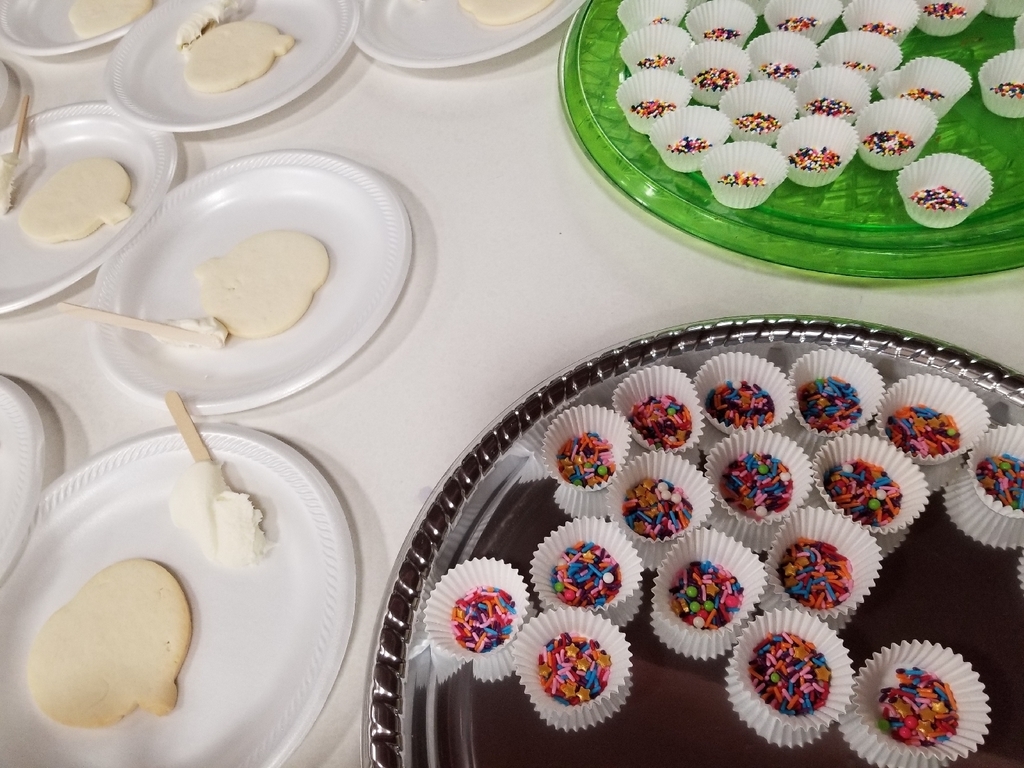 ...and MORE cookies!!