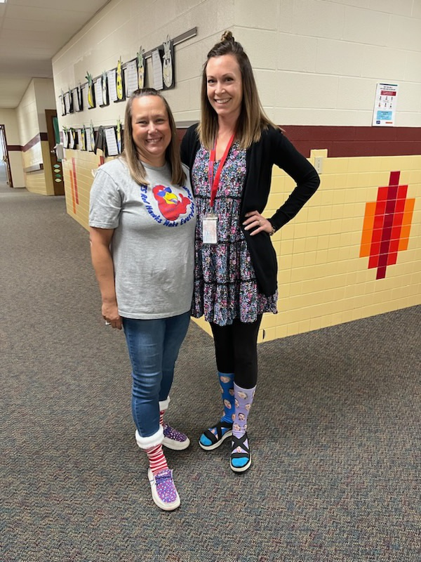 Day 3 of HES Spirit Week: Crazy Sock Day!  More photos to be added as they come in!  🔴🔵 #HESRedHawks #USD415 #RedHawkReady #Hiawathaks #HiawathaKansas #VisitHiawatha 🔴🔵