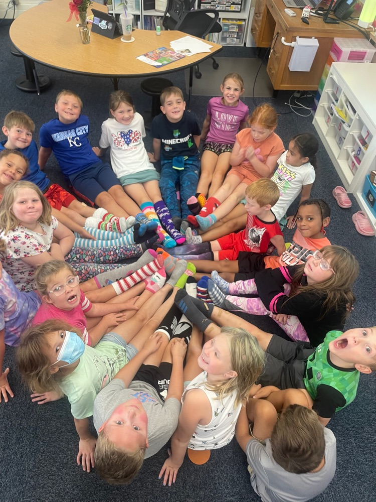 Day 3 of HES Spirit Week: Crazy Sock Day!  More photos to be added as they come in!  🔴🔵 #HESRedHawks #USD415 #RedHawkReady #Hiawathaks #HiawathaKansas #VisitHiawatha 🔴🔵