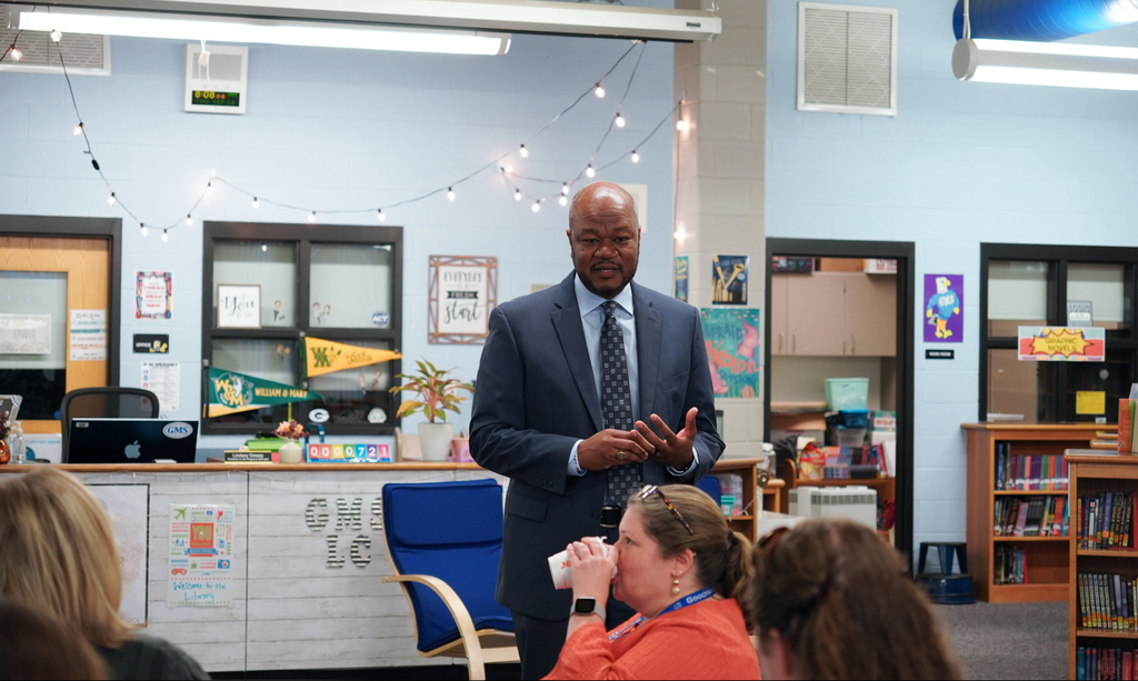 Dr. Cromartie speaking at GMS