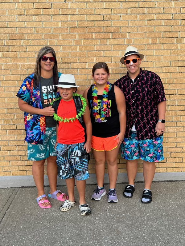Day 4 of HES Spirit Week: Hawaiian Day!  More photos to be added as they come in!  🔴🔵 #HESRedHawks #USD415 #RedHawkReady #Hiawathaks #HiawathaKansas #VisitHiawatha 🔴🔵