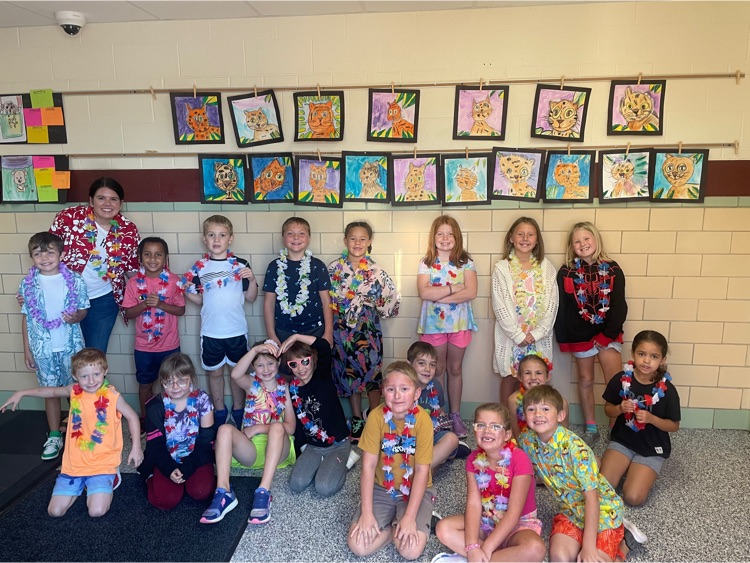 Day 4 of HES Spirit Week: Hawaiian Day!  More photos to be added as they come in!  🔴🔵 #HESRedHawks #USD415 #RedHawkReady #Hiawathaks #HiawathaKansas #VisitHiawatha 🔴🔵