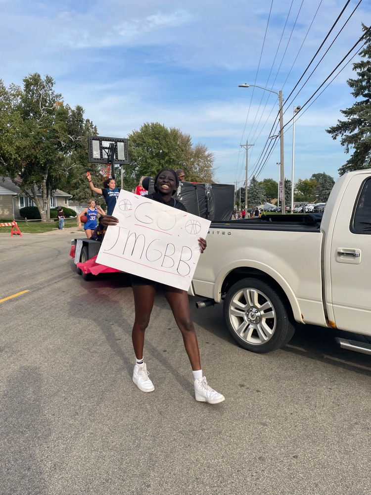 JM Girls Basketball float