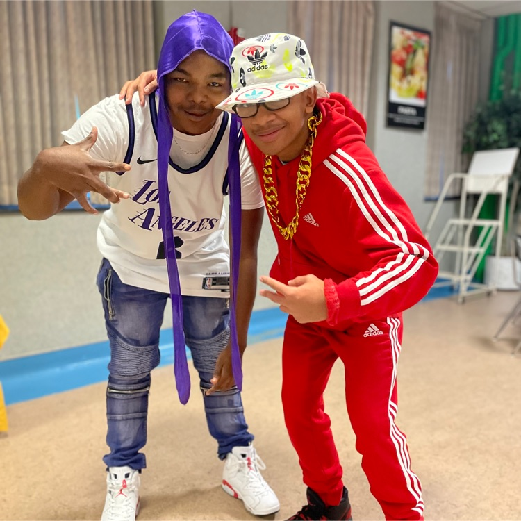 2 of our students dressed up like the early 2000s