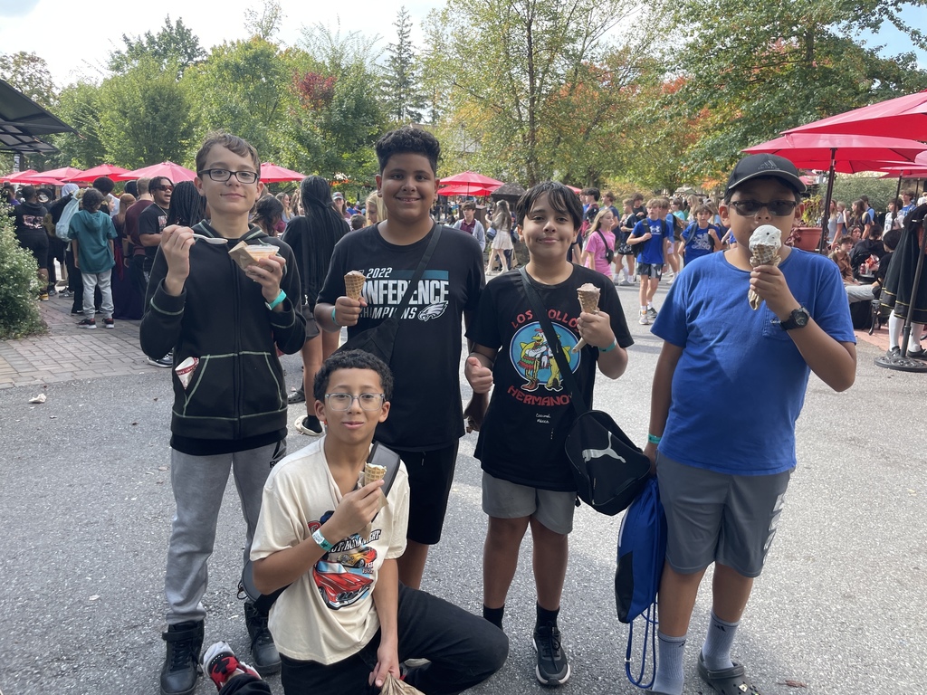 Seventh grade students enjoying the Renaissance Fair