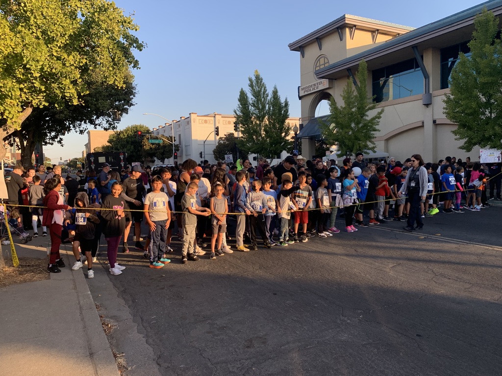 Runners getting ready for race