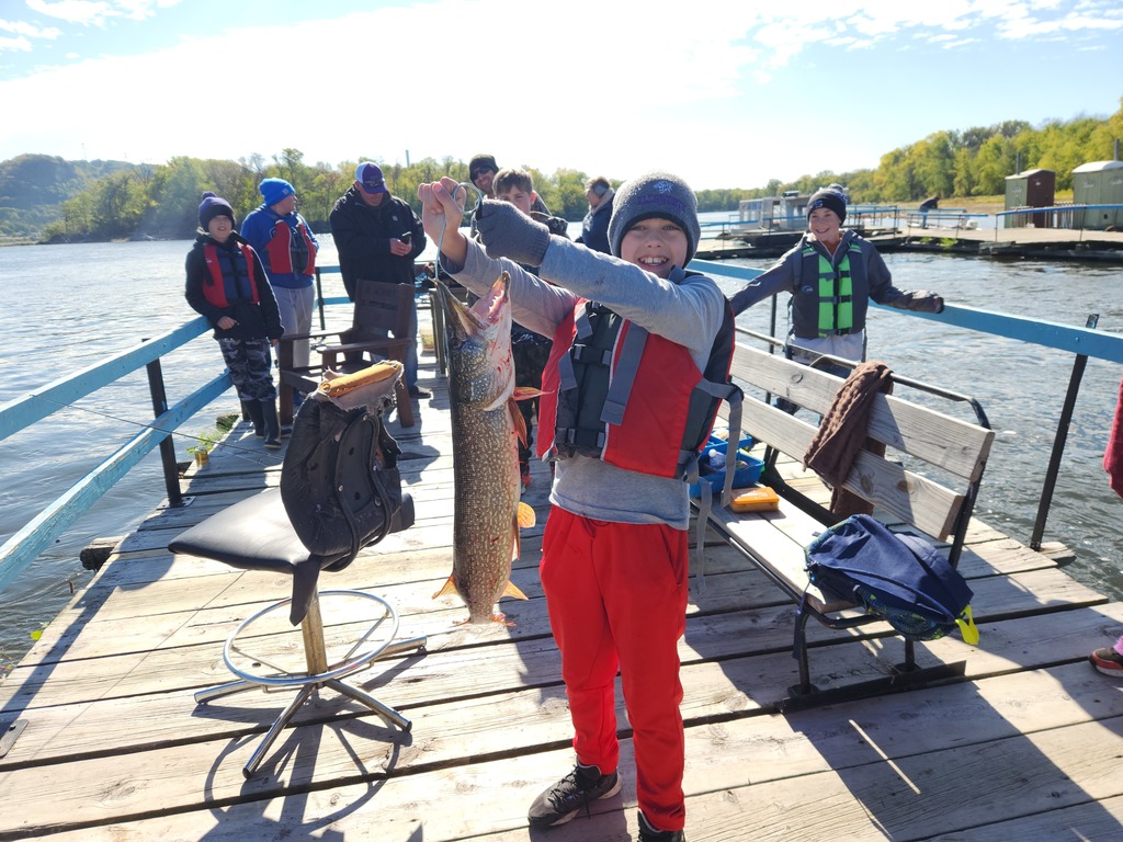5th graders went on Into the Great Outdoors field trips on Tuesday or Wednesday this week with the Red Wing Environmental Learning Center. Students attended either Outdoor Cookery, Outdoor Photography, Canoeing, Fishing, or Fishing/Sailing as their trip. Feel free to use a few pics on a post! Kids can sign up for future programs with the Red Wing ELC at http://redwingelc.com/