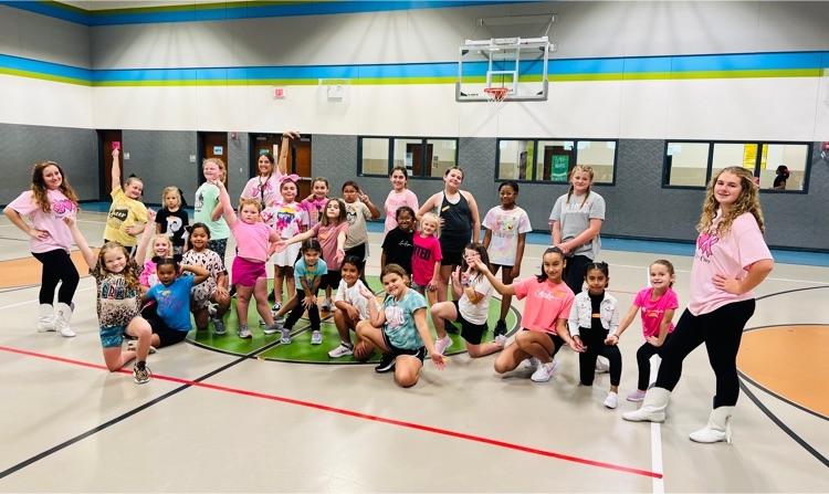 Pink-out dance clinic