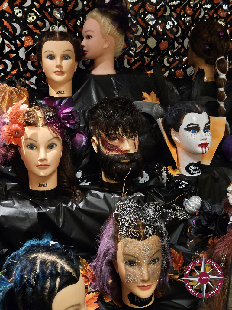 hairdressing mannequins with Halloween hair
