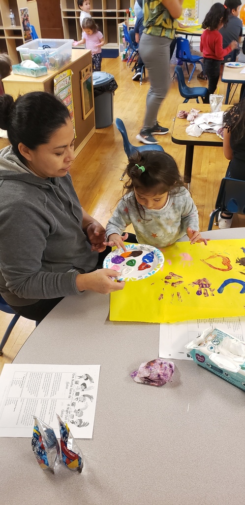 Students and parents gathered at the Nyssa Migrant Preschool classroom