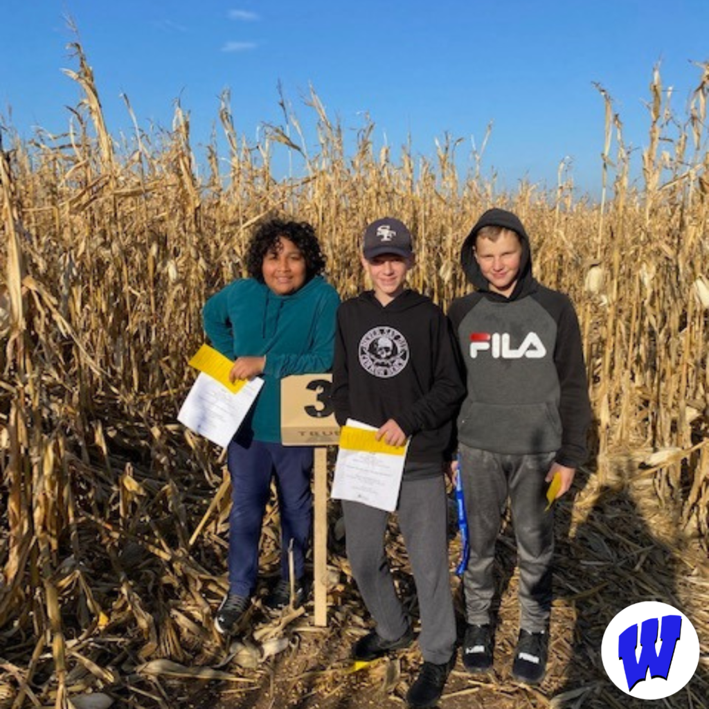 Whittier 8th grade PE students visit the Heartland Country Corn Maze for their first quarter field trip.