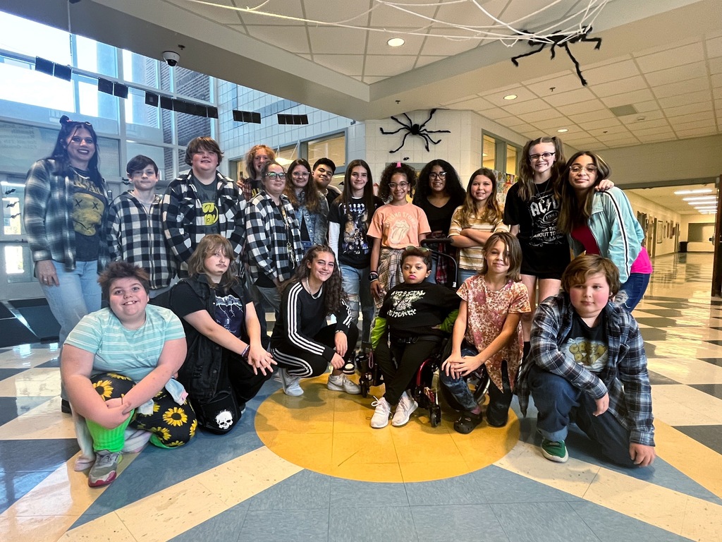 Students and staff dressed in 90's clothing